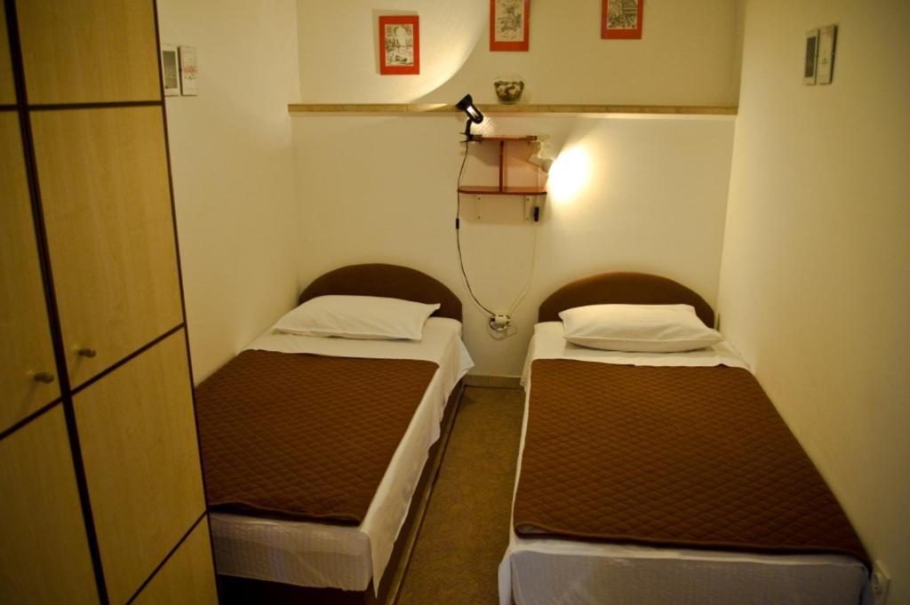 Guest House Kuzmanic Hvar Island Kamer foto